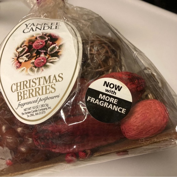 Yankee Candle Christmas Berries Potpourri 10 Oz New Old Stock - Picture 12 of 14
